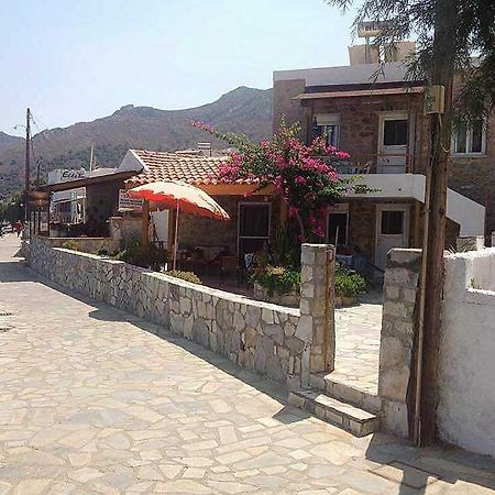 Spiros Apartments Livadia  Extérieur photo