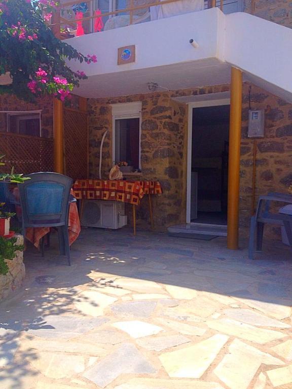 Spiros Apartments Livadia  Extérieur photo