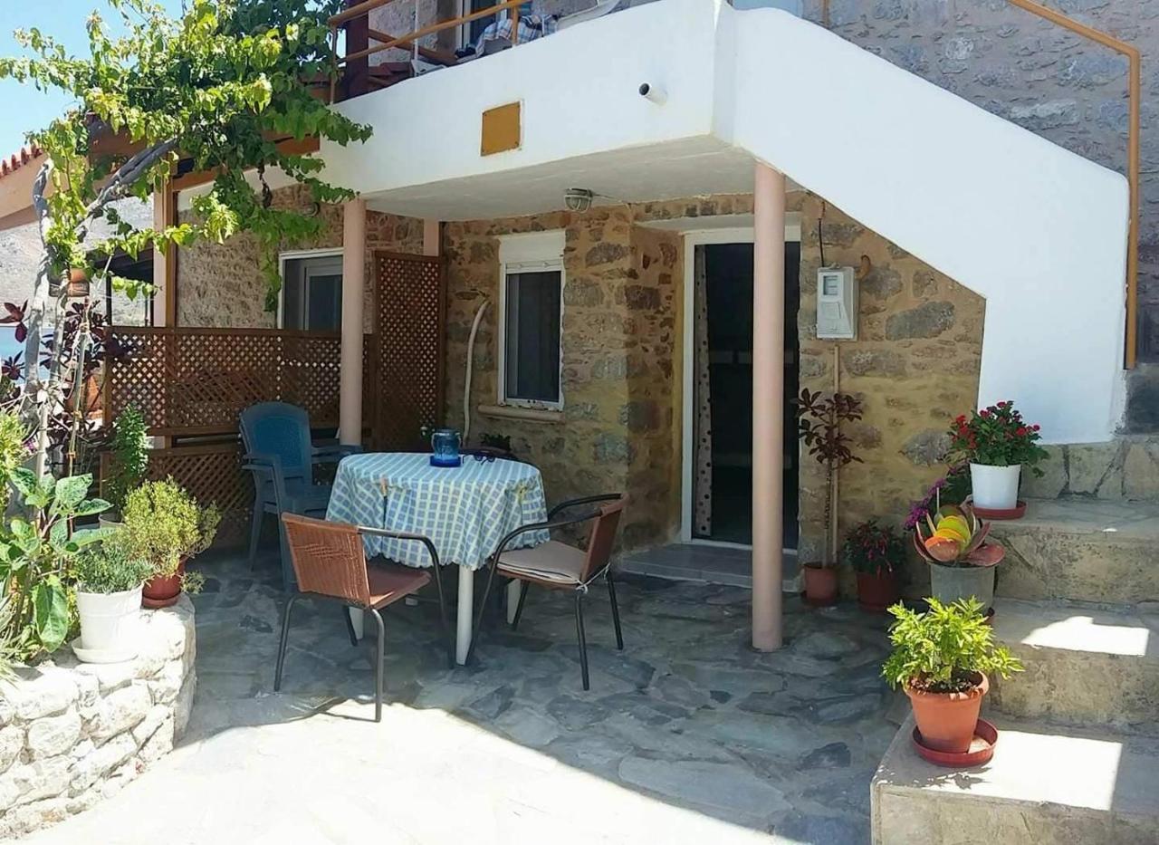 Spiros Apartments Livadia  Extérieur photo
