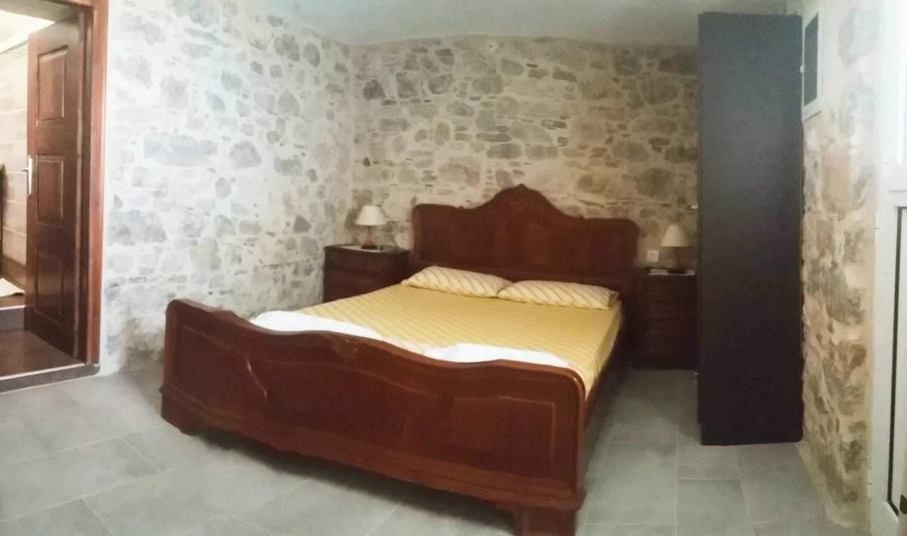 Spiros Apartments Livadia  Extérieur photo